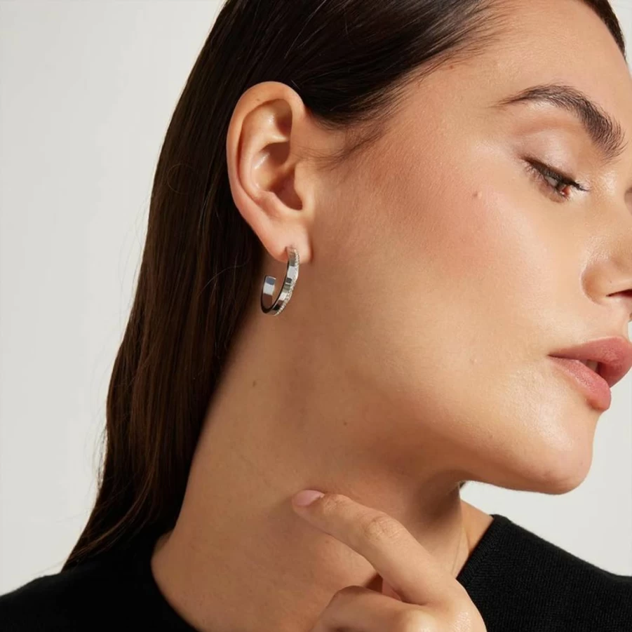Amazon Women's C-Shape Crystal Earrings: Sleek Minimalist Linear Design for Elegant Style